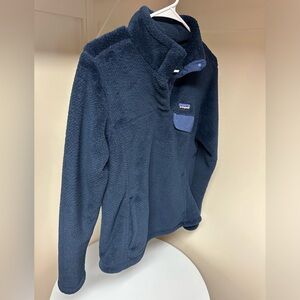 patagonia women’s small navy fleece